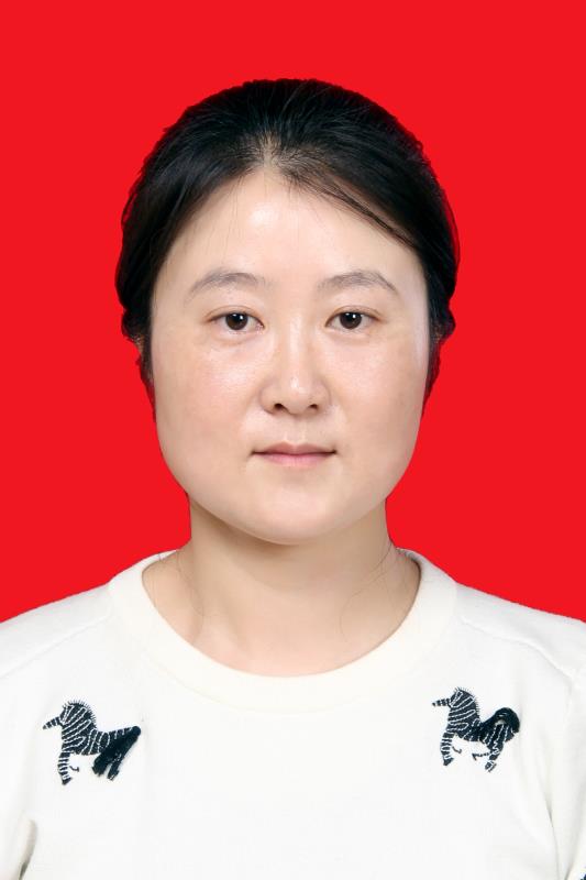 黎莹.jpg